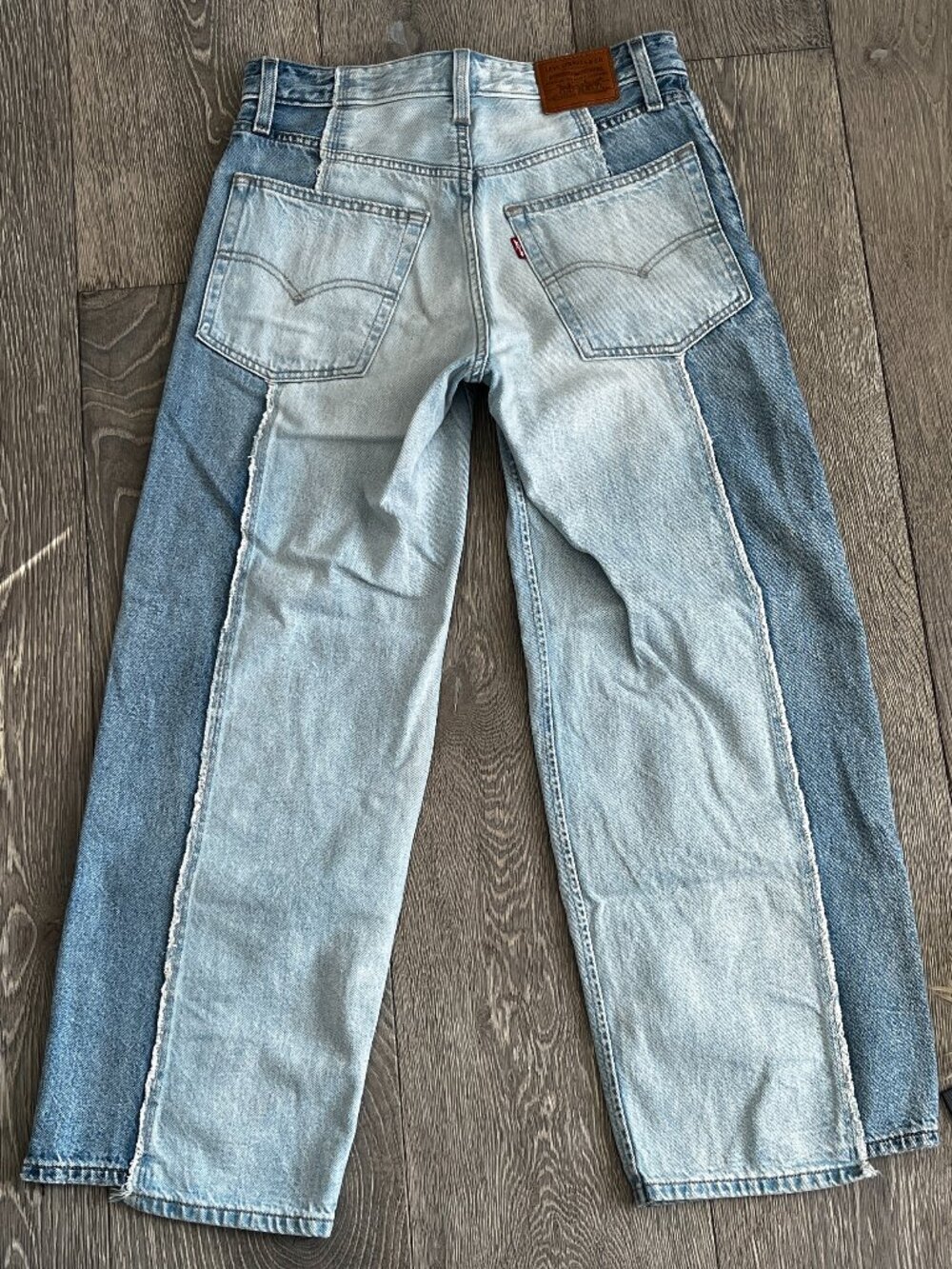 Levi’s two-tone reworked jeans 💙
